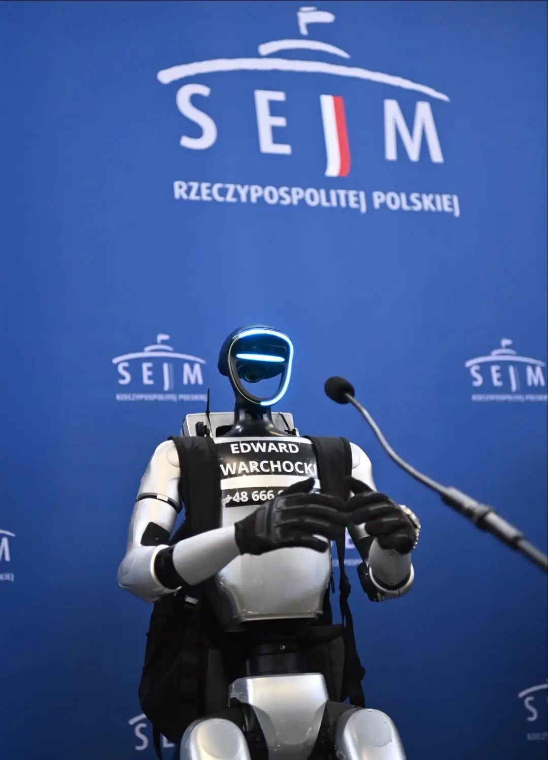 Edward Warchocki pierwszy robot influencer w Polsce